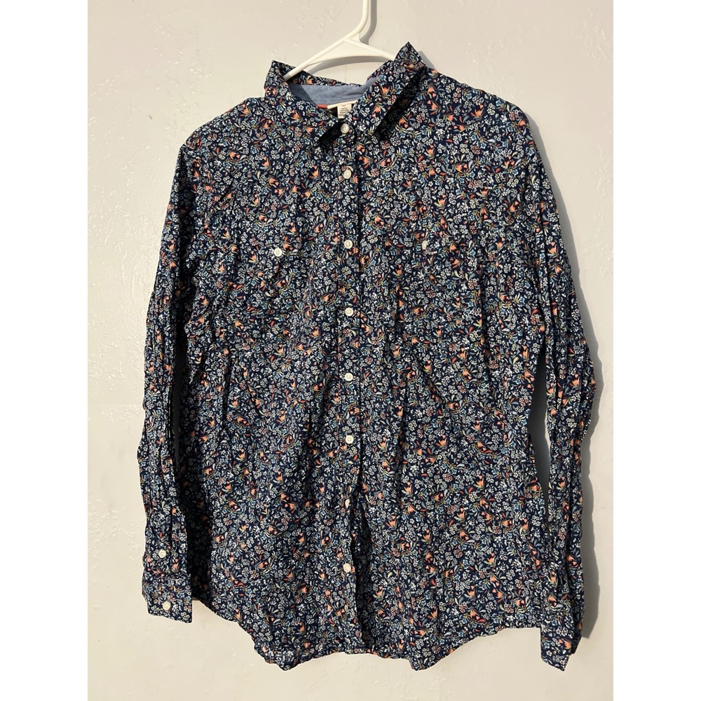 ‼️PRE-OWNED‼️ Women’s button down shirt